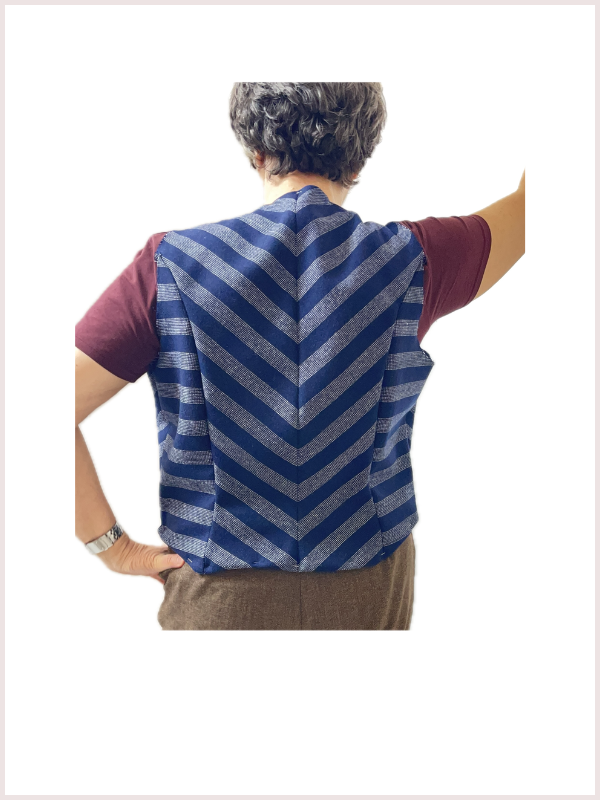 Gilet su misura da donna: i gilet degli Archetipi Nives Creativa Indipendente